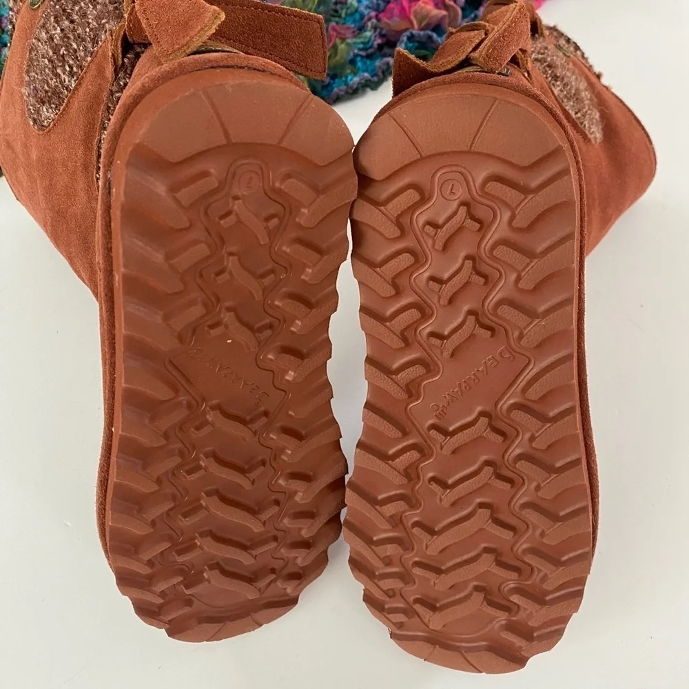 BearPaw Willow suede & tie detail boots, Sz. 7